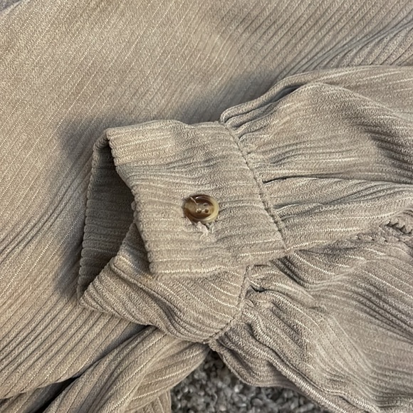 NastyGal Corduroy Shirt Jacket - Picture 3 of 4